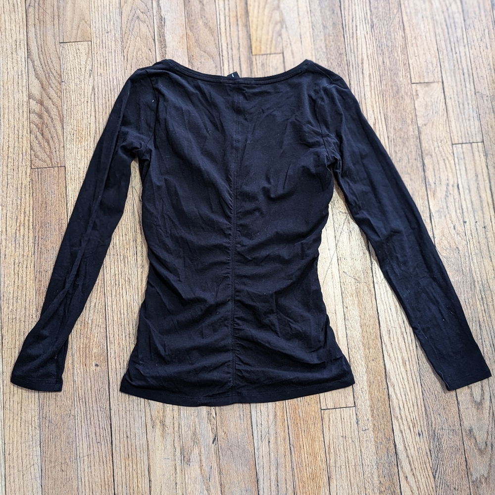 Athleta long sleeve v-neck black shirt